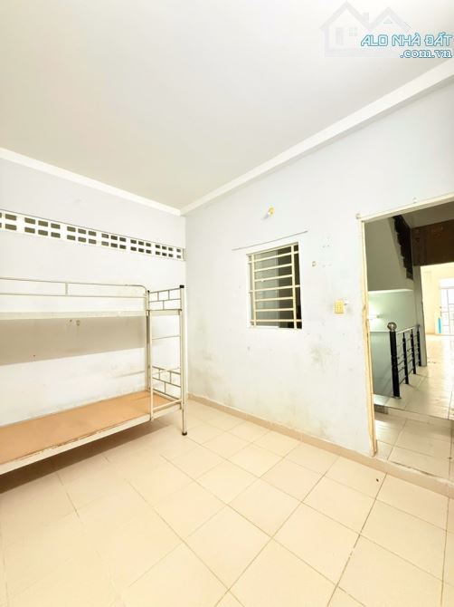 Bán CHDV 28 Phòng - hẻm 3m 606 đường 3 tháng 2 giá tốt - 5