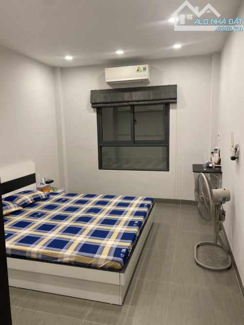 BÁN NHÀ NGỌC THỤY  - DT 45M - Ô TÔ ĐỖ CỬA - GIÁ CHỈ 8,X TỶ - 5