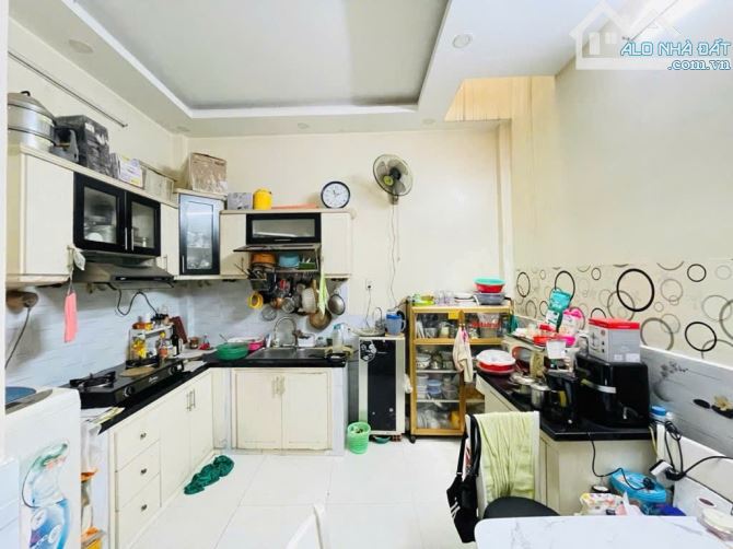HẺM XE HƠI P14 GÒ VẤP – NHÀ 2 LẦU ĐẸP NHƯ MƠ – SỔ VUÔNG, HOÀN CÔNG ĐỦ – CHỈ NHỈNH 4 TỶ - 5