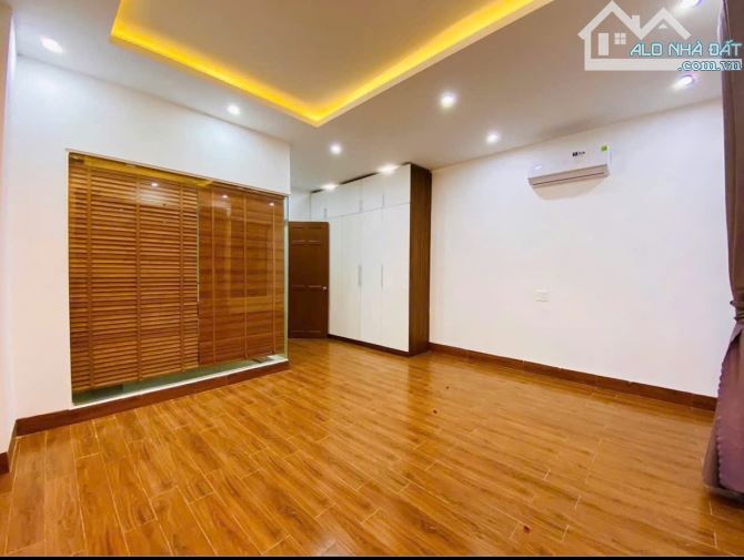 Bán nhà 3 tầng đúc đường HÒA MINH 7 - Hướng đông nam - Giá 5ty5 tl - 5