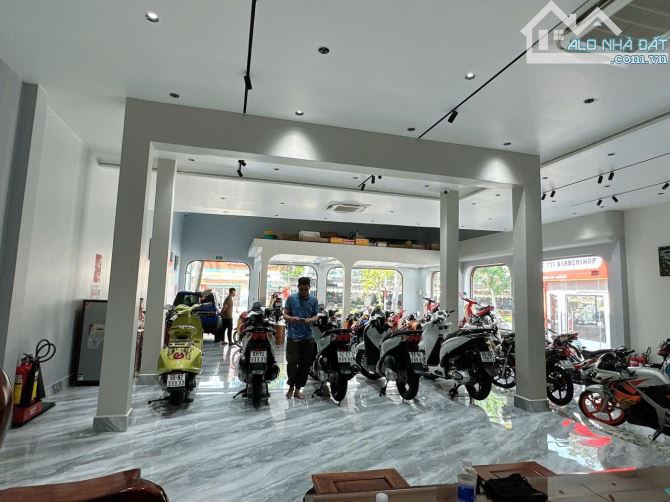 HÀNG ĐỘC LẠ MTKD Quang Trung view GÓC ngang 11m 330m2 KD tuyệt đỉnh làm showroom chỉ 45.9 - 5