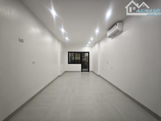 Hiếm - Bán Gấp Vườn Rau Sạch Tại Trung Tâm - Cầu Giấy - 6 Tầng - ô Tô Tránh - 6