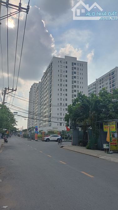 NHÀ XINH CẠNH CHUNG CƯ 4S, 3 TẦNG, PHẠM VĂN ĐỒNG, LINH ĐÔNG THỦ ĐỨC CHỈ HƠN 6 TỶ - 6