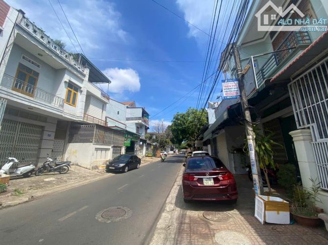 BÁN NHÀ 1 TRỆT 1 LẦU ĐƯỜNG NGUYỄN BIỂU - GẦN CHỢ TÂN AN   Nằm trên mặt tiền đường Nguyễn - 6