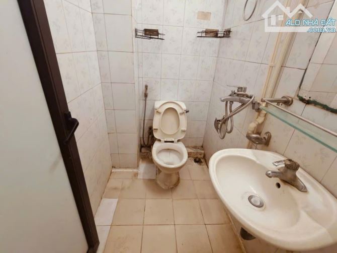 BÁN NHÀ PHÚ DIỄN, BTL – Ô TÔ ĐỖ CỔNG - DÂN XÂY CHẮC CHẮN – MẶT TIỀN ĐẸP - S= 45M2 - GIÁ 6. - 6