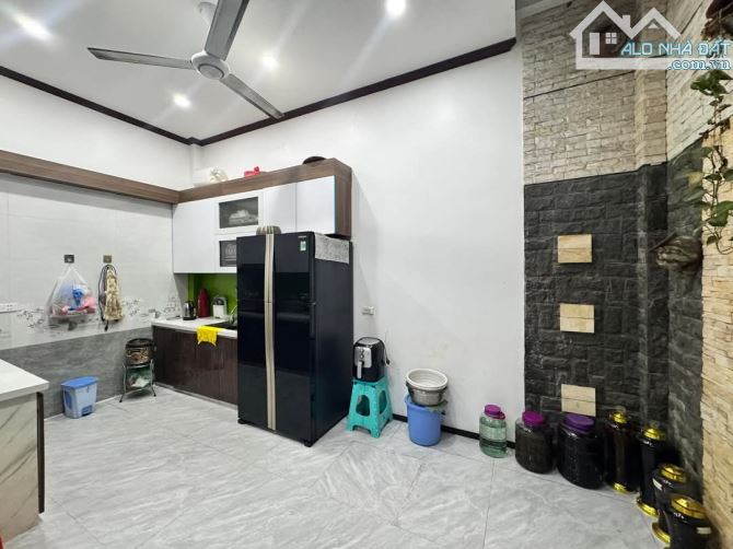 LẠC TRUNG – PHÂN LÔ Ô TÔ TRÁNH – THANG MÁY CHỜ – GIÁ TỐT ĐẦU TƯ – CHỈ 13 TỶ  Diện tích: 62 - 6