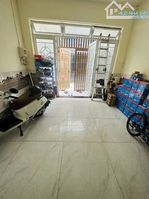 Chưa tới 2 tỷ, nhà 43m² Lê Văn Linh xây 1 trệt 1 lầu. Gần chợ Xóm Chiếu, hẻm 5m sổ riêng - 6