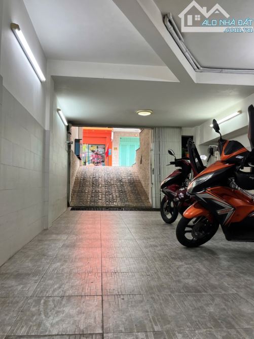 Mặt tiền Hoa Hồng, P2 Phú Nhuận – Gần Phan Xích Long, nhà mới đẹp – Giá 27 tỷ - 6