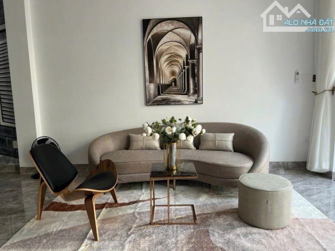NHÀ MẶT TIỀN NGÔ QUYỀN 1 TRỆT 3 LẦU CÓ THANG MÁY - 6