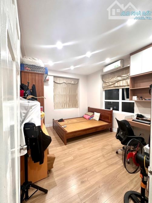CHUNG CƯ VIP CT2 – 183 HOÀNG VĂN THÁI –88M-2N, 2VS – NỘI THẤT ĐẸP – GIÁ 5,X TỶ - 6