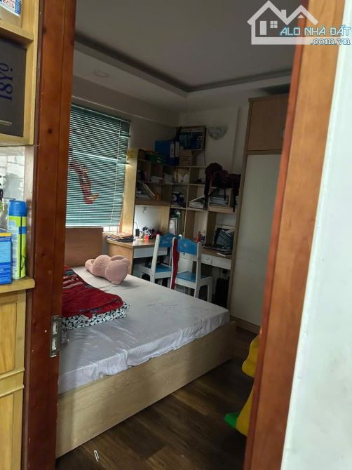 Căn hộ Ruby Garden ,P15,Tân Bình :75m2,2p ngủ,2wc,NT,9tr/th - 6