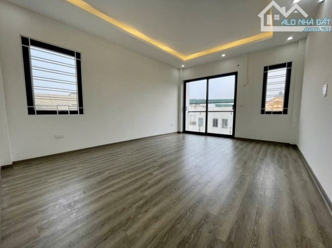 Bán nhà phố Kim Quan, Việt Hưng. 40m2, 6 tầng thang máy, Ở ngay - 6