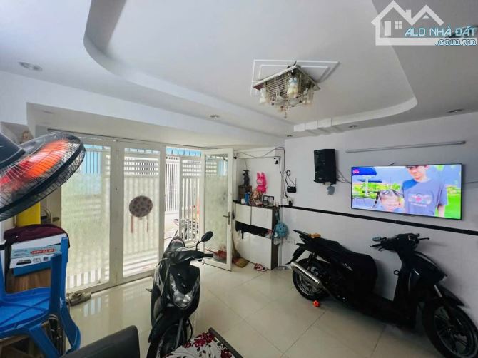 Bán nhà hẻm 3m Quang Trung, P10, GV, 4 x 9m, 2 tầng, giá: 3.5 tỷ TL - 6