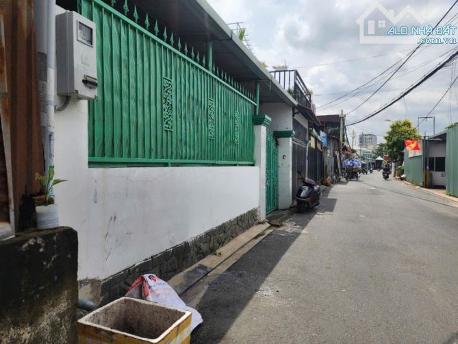Nhà cấp 4 Mặt tiền đường ĐÔNG HƯNG THUẬN 11, phường ĐHT, Q12, dt 200m2 (10mx20m). 9,45Tỷ - 6