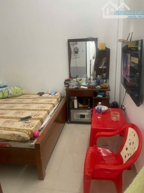 NHÀ LÔ GÓC KHÔNG LỘ GIỚI – 2 TẦNG – 45M² – HOÀN CÔNG ĐẦY ĐỦ – GIÁ CHỈ 5.5 TỶ - 6