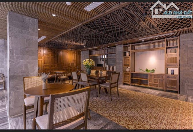 BÁN KHÁCH SẠN BOUTIQUE ĐƯỜNG VÕ NGHĨA, SƠN TRÀ, ĐN. 5 TẦNG X 300M2. GIÁ 5X TỶ - 6