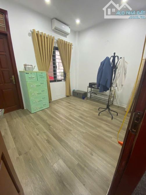 KHƯƠNG TRUNG - NGÃ TƯ SỞ - 37m2 - 5 TẦNG - MT 4.1 - LÔ GÓC - 2 THOÁNG - NHÀ ĐẸP Ở NGAY - 6