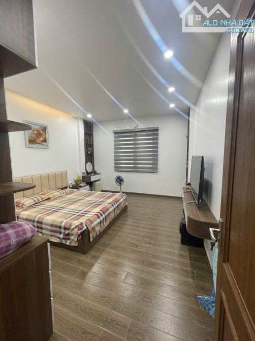 Cần bán ngay Nhà 4 tầng mới cực đẹp, oto vào tận nhà - Ngõ 739 Nguyễn Văn Linh, Hải Phòng - 7