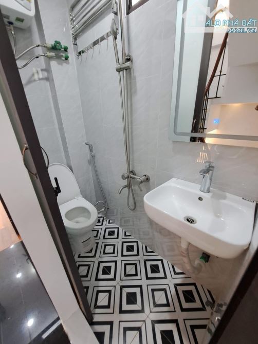 ba gác đỗ cửa, vài bước ra ô tô, nhà dân xây diện tích 36m, 4 tầng, giá 6.5 tỷ - 7