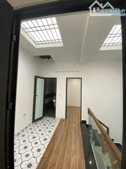 Nhà 4 tầng sân cổng riêng tổng dt 65m2 oto đỗ gần nhà An Đà - 7