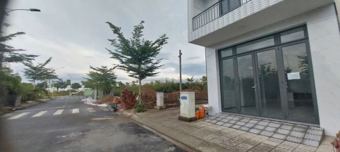 Cho thuê nhà 1 lầu mới xây kế đại học FPT tiện văn phòng - 7
