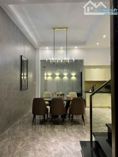NHÀ MẶT TIỀN NGÔ QUYỀN 1 TRỆT 3 LẦU CÓ THANG MÁY - 7