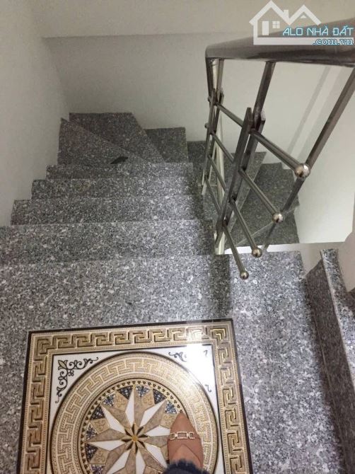 Bán nhà mặt hồ Hương Viên 75m2, 5T thang máy, mới đẹp, siêu hiếm. Giá 28.8 tỷ sổ đỏ đẹp