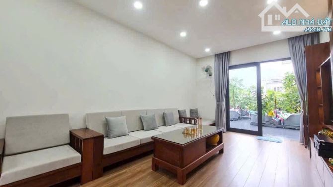 Bán nhà 3 tầng mặt tiền hoa lư ngang 7,5m - 7