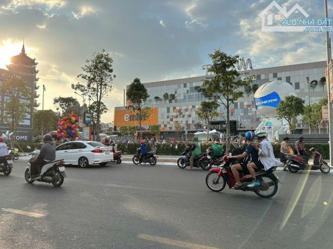 GẤP BÁN nhà ngang 5.5m HXH Bùi Quang Là 3 lầu mái Thái 110m2 gần Emart chỉ 8.6 tỷ. - 7