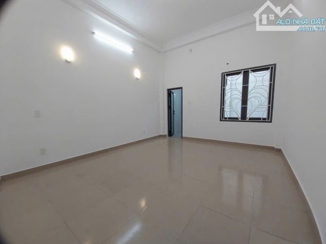 Nhà 3 tầng đường TÂN THỚI NHẤT 01, phường TÂN THỚI NHẤT, Q12, dt 91,4m2 (4mx22,9m). 6,6Tỷ - 8