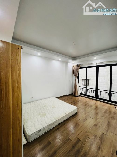 BÁN NHÀ LẠC LONG QUÂN- TÂY HỒ- SÁT PHỐ- F. NỘI THẤT- NHÀ ĐẸP Ở NGAY 30M x 5T - GIÁ 7,45 TỶ - 8
