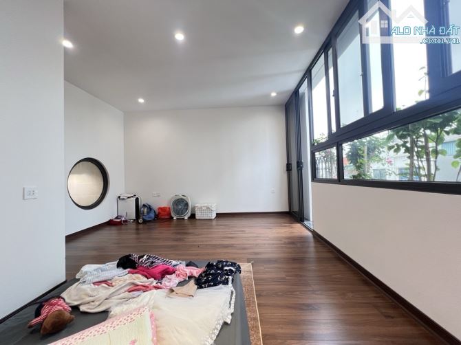 Nhà 5 tầng Phố Trạm – gara ô tô, thiết kế hiện đại, gần AEON Mall, 36M2- 5T - 8 Tỷ - 8