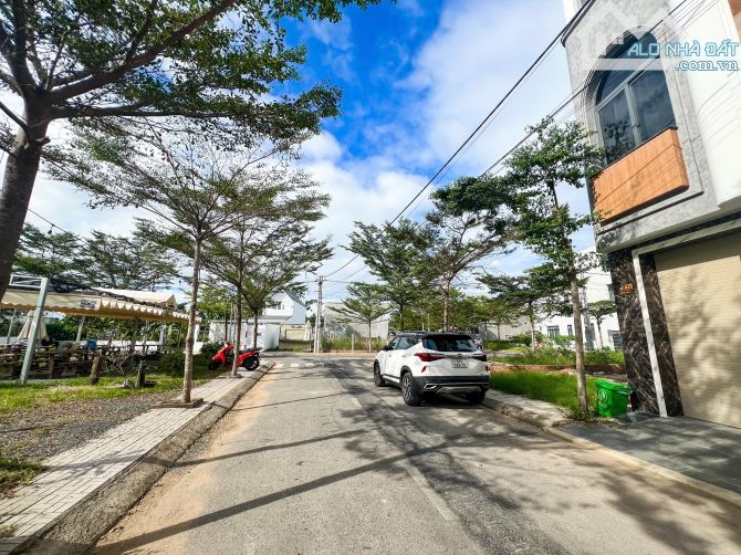 Chủ ngộp bán gấp 2 lô liền kề ngay KDL Bửu Long Biên Hoà giá chỉ từ hơn 1tỷ đường nhựa 8m - 8