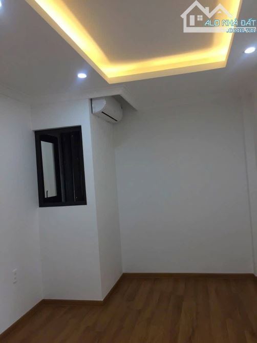 Bán nhà mặt hồ Hương Viên 75m2, 5T thang máy, mới đẹp, siêu hiếm. Giá 28.8 tỷ sổ đỏ đẹp
