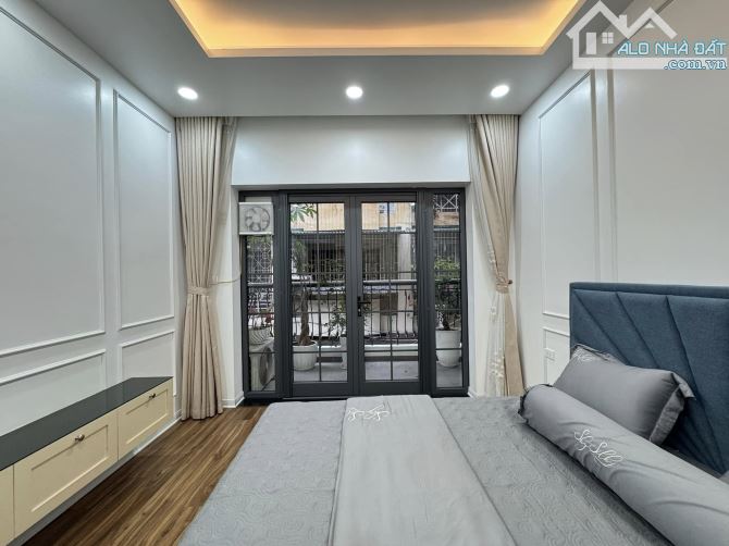 BÁN NHÀ PHÂN LÔ NGÕ Ô TÔ TRÁNH – TRUNG TÂM PHỐ NGỌC LÂM – 50M2 – 4 TẦNG – GIÁ TỐT - 8