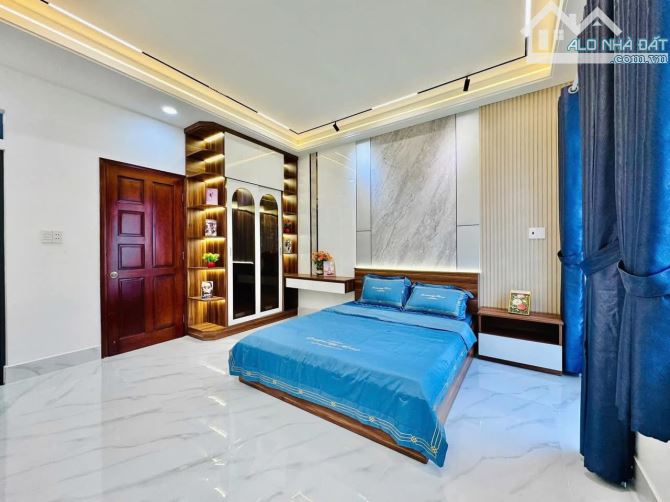 7,9ty..Giảm giá bán nhanh nhà 4,5m x 14m. Đúc 4 tấm.hẻm 8m. PHẠM VĂN CHIÊU p8 gv - 9