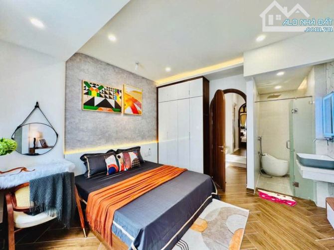 Bán nhà hẻm 6m đường Phạm Văn Chiêu, P.9, 4 x 15, 5 lầu, có thang máy  giá 9.8 tỷ tl - 9