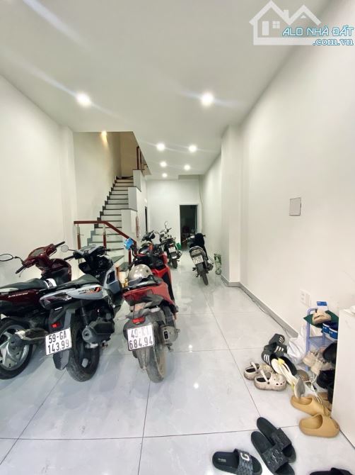HẺM Ô TÔ 1 SẸC LÊ TRỌNG TẤN - SÁT AEON TÂN PHÚ - 65M2 - 3 TẦNG XÂY MỚI - NHỈNH 6 TỶ - 9