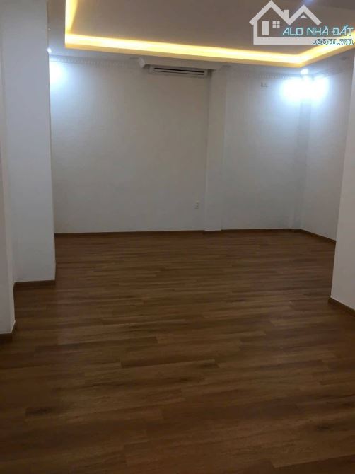 Bán nhà mặt hồ Hương Viên 75m2, 5T thang máy, mới đẹp, siêu hiếm. Giá 28.8 tỷ sổ đỏ đẹp