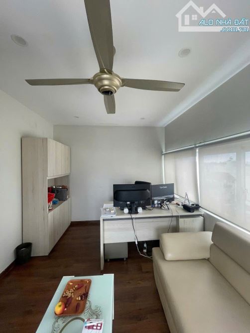 Tòa nhà Văn phòng 7 tầng có THANG MÁY Mặt tiền đ.Trung Mỹ Tây 1,Q12,dt 168m2 (8mx20m),22Tỷ - 9