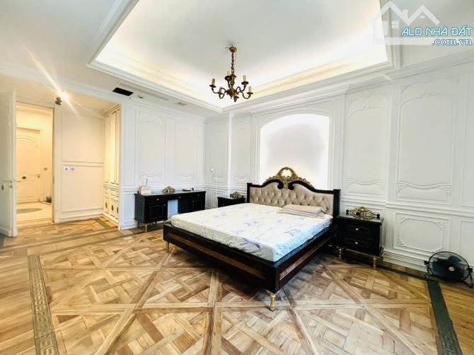 BÁN BIỆT THỰ ĐẲNG CẤP THÀNH PHỐ GIAO LƯU - TỪ LIÊM - THANG MÁY - 250M X 4 TẦNG - MT 8M - 9