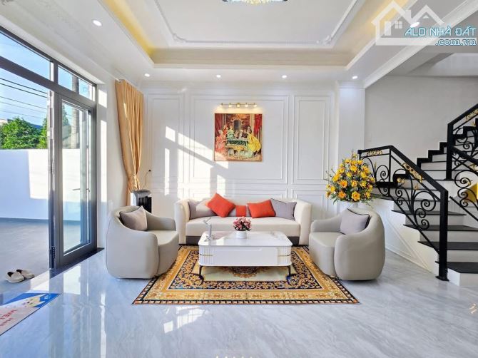 ❌❌Căn Nhà 3 tầng 2 Mặt Tiền Sân Vườn Diện tích Rộng: 117m2 trục Đường 5m5 Quận Cẩm Lệ - 9