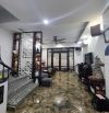 NHÀ ĐẸP - PHÂN LÔ - Ô TÔ ĐỖ CỔNG - GẦN CHỢ NGỌC THỤY -  5 TẦNG 1 TUM, TẶNG NỘI THẤT