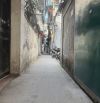 Cần bán gấp căn nhà đẹp hai mặt thoáng ngõ thông gần đường ô tô tại Lĩnh Nam, Hoàng Mai