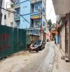 Đất Lạc Long Quân, 195m2, mặt tiền 7,5m, 10m ra phố, 2 thoáng, 256 triệu/m2.