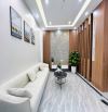 - Bán nhà đường Hồ Tùng Mậu, sát phố, nội thất xịn sò, 33m2, 7.1 tỷ.