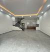 - Bán nhà đường Hồ Tùng Mậu, sát phố, nội thất xịn sò, 35m2, 7.85 tỷ.