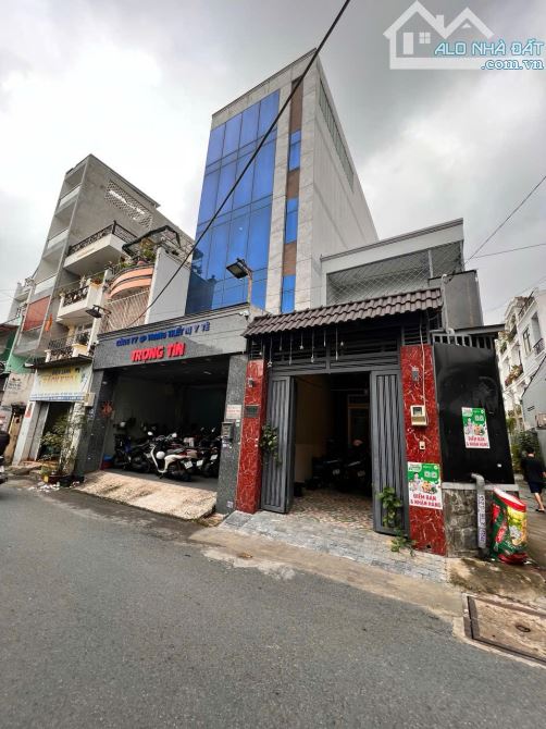 Nhà Hẻm 1/ Nguyễn Văn Khối P9, DT: 6X20m,1 Trệt 3 lầu ST, ĐCT 35TR/tháng GIÁ 13.5  tỷ TL