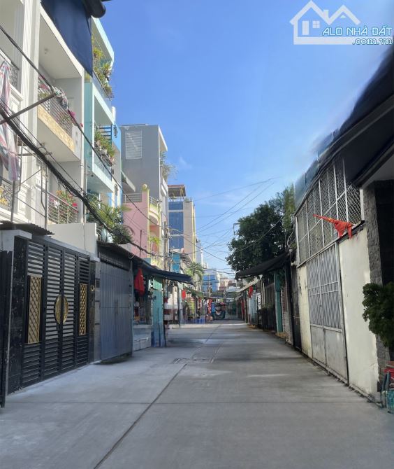 Bán nhà hẻm 8 thông, gần Nguyễn Sơn, Quận Tân Phú, 56m2, 4 tầng, giá 8,65 tỷ TL