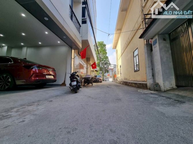PHỐ HOÀNG HOA THÁM Nhỉnh 9 tỷ Dt rộng, Mt lớn NHÀ ĐẸP 6 TẦNG NHƯ KHÁCH SẠN 5* - Ô TÔ TRÁNH
